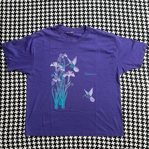 Vintage 90s Tennessee purple graphic logo T-shirt with iris flowers hummingbird